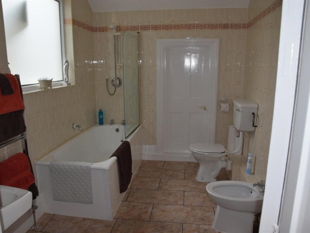 The Sandrock Lynton Chambre photo